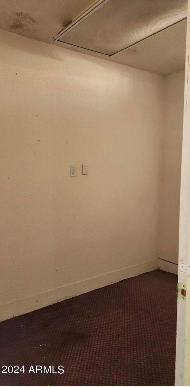 220 N Main St
