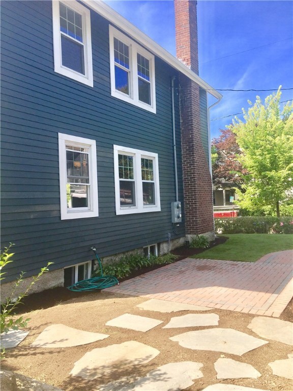 57 Brewster St, Providence, RI 02906 - photo 3