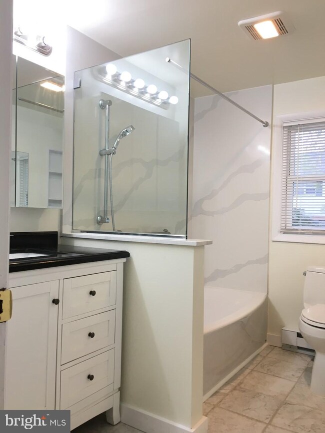 139 Maple Ave unit 3, Dublin, PA 18917 - photo 4