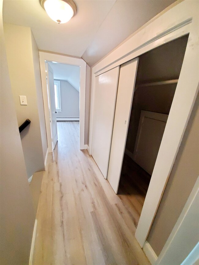 29 Tougas Ave, Manchester, NH 03109 - photo 3