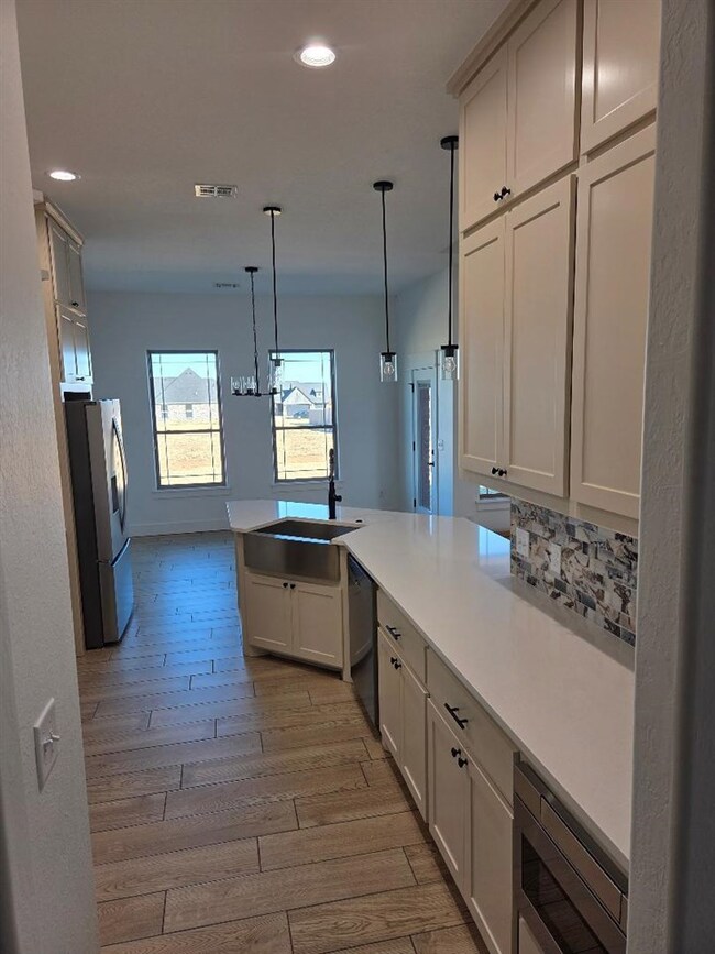 5632 NE Minnow Ln, Elgin, OK 73538 - photo 7