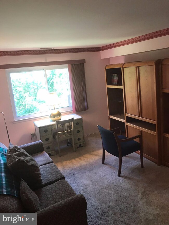 2901 Fallstaff Rd unit 406, Baltimore, MD 21209 - photo 2