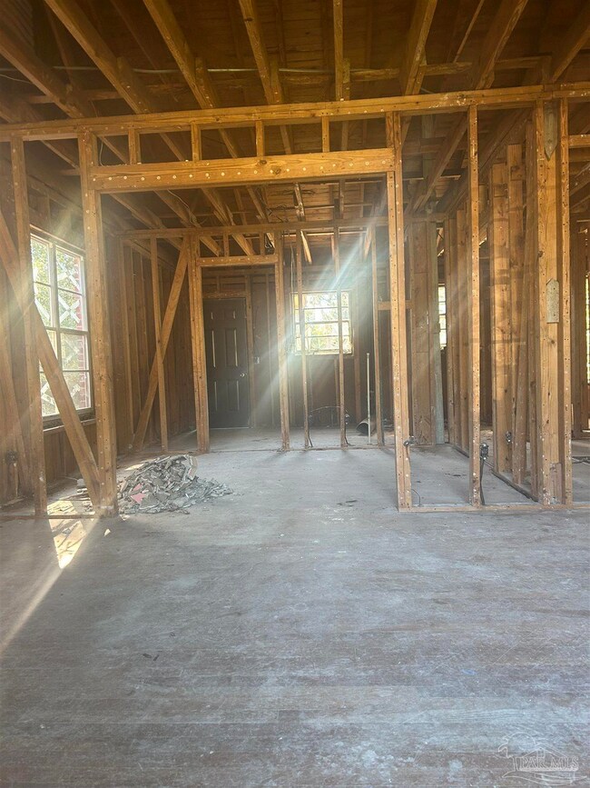 1609 E Leonard St, Pensacola, FL 32503 - photo 5