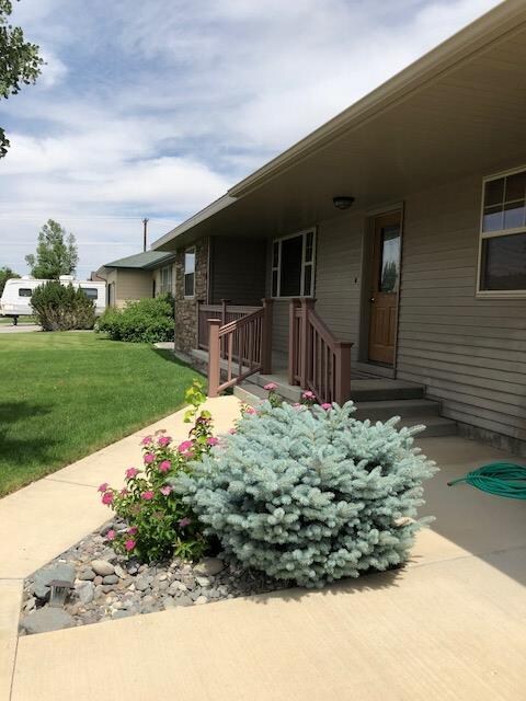 814 Outlook Ct, Cody, WY 82414 - photo 3