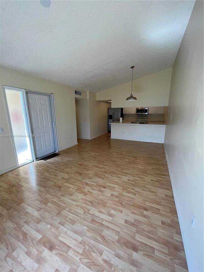 147 Waterside Dr, Hypoluxo, FL 33462 - photo 3