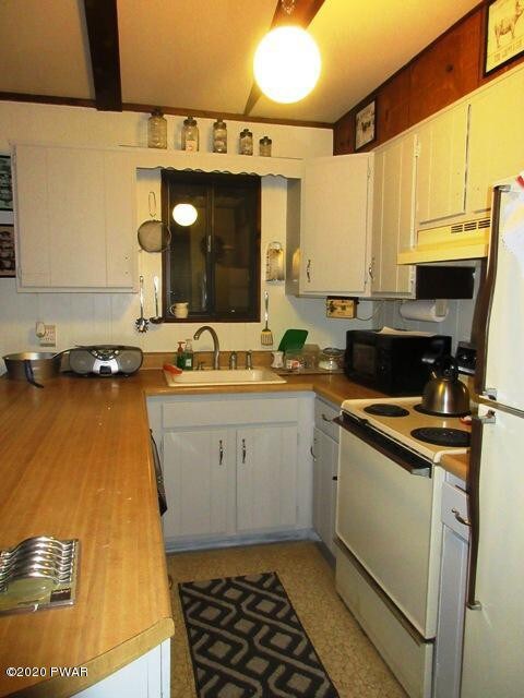 801 Granite Ct, Lords Valley, PA 18428 - photo 3