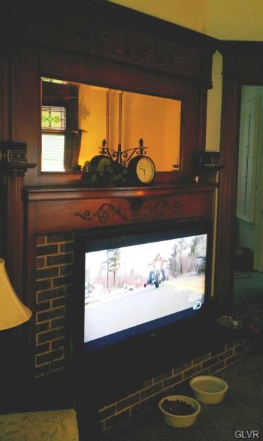 527 W Pennsylvania Ave, Pen Argyl, PA 18072 - photo 5