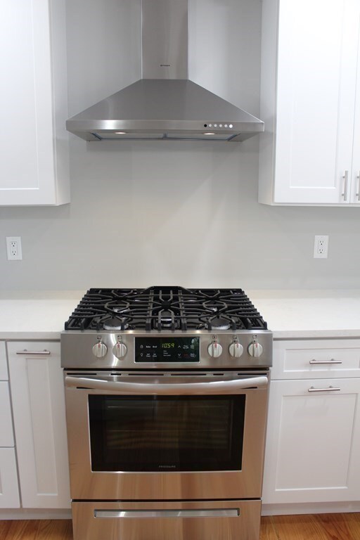 64 Rhodes Cir unit 2, Hingham, MA 02043 - photo 5