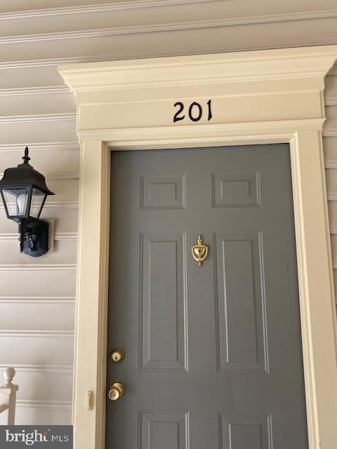 8200 Crossbrook Ct unit 201, Lorton, VA 22079 - photo 2