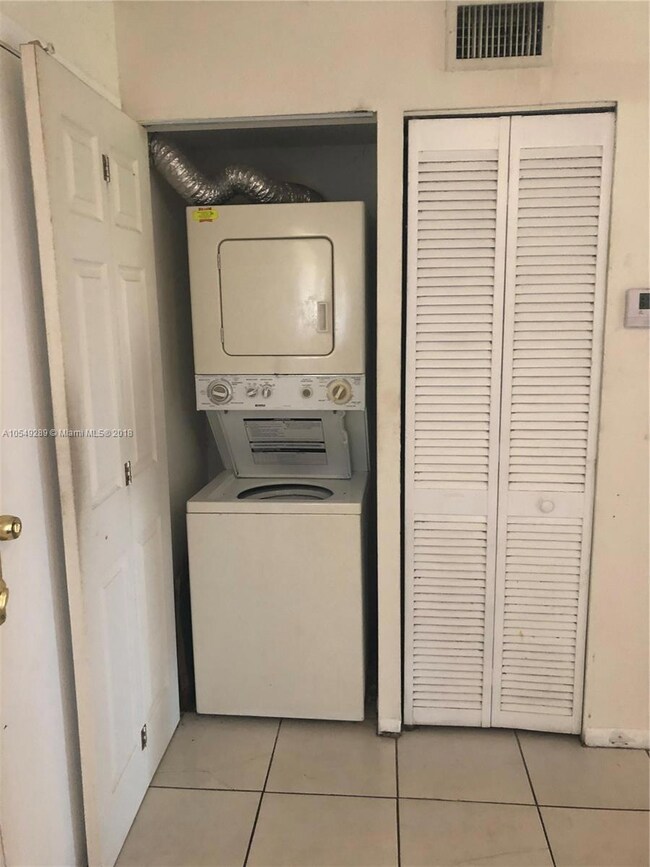 15430 SW 82nd Ln unit 634, Miami, FL 33193 - photo 3