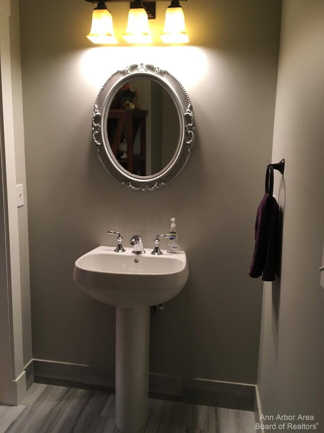 438 3rd St unit 2, Ann Arbor, MI 48103 - photo 6