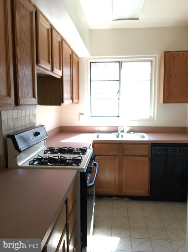 1510 Mount Eagle Place, Alexandria, VA 22302 - photo 5