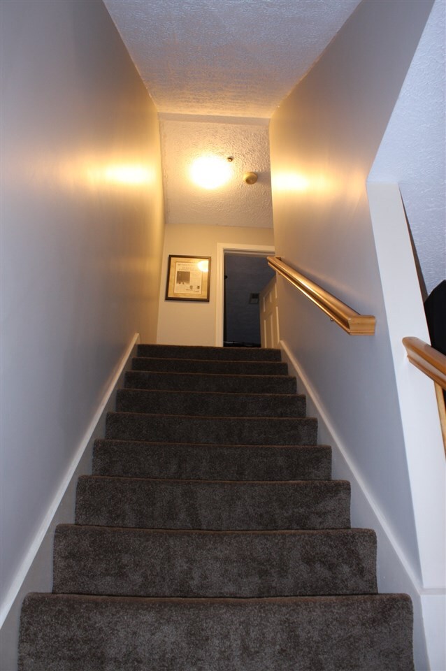 55 Beech Hill Ave, Manchester, NH 03103 - photo 4