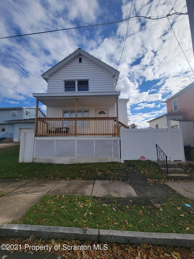 2813 Cedar Ave, Scranton, PA 18505 - photo 2