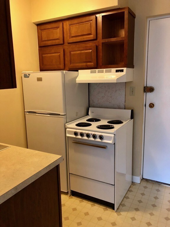 33 Paul St unit 27, Newton Center, MA 02459 - photo 2