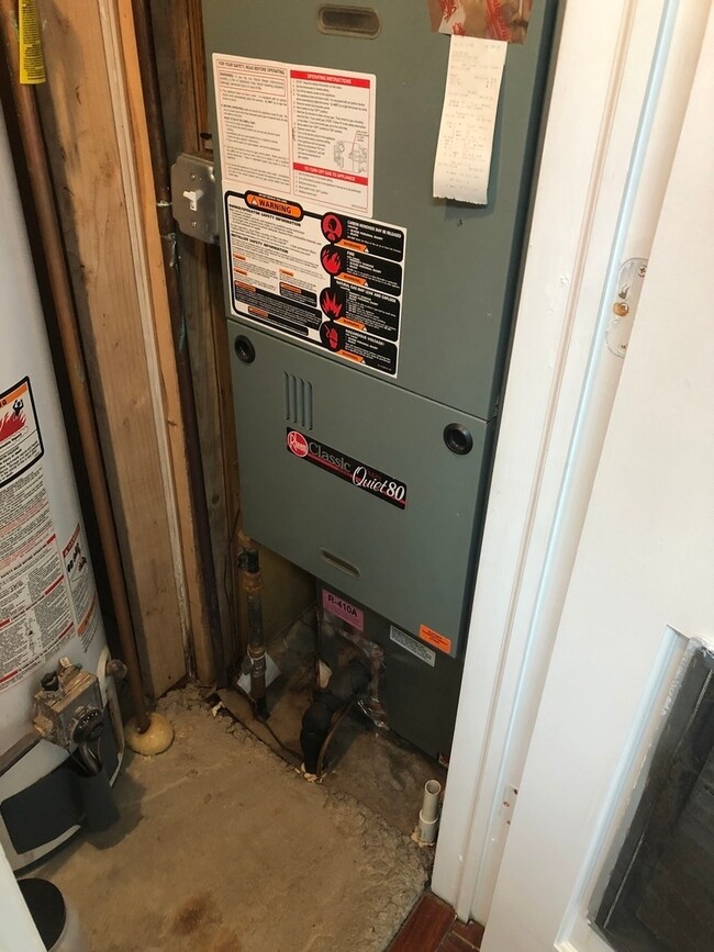 1404 Westmoreland Ave, Waukegan, IL 60085 - photo 4