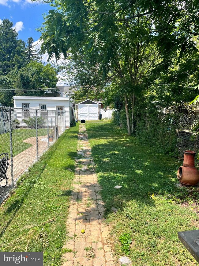 515 Herman Ave, Lemoyne, PA 17043 - photo 3