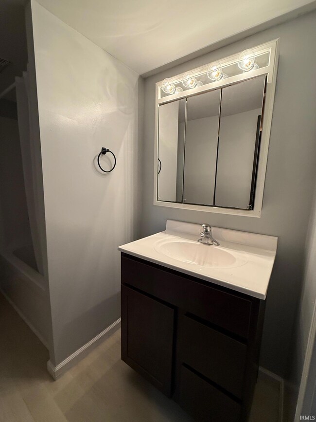 338 N Bill St, Francesville, IN 47946 - photo 5