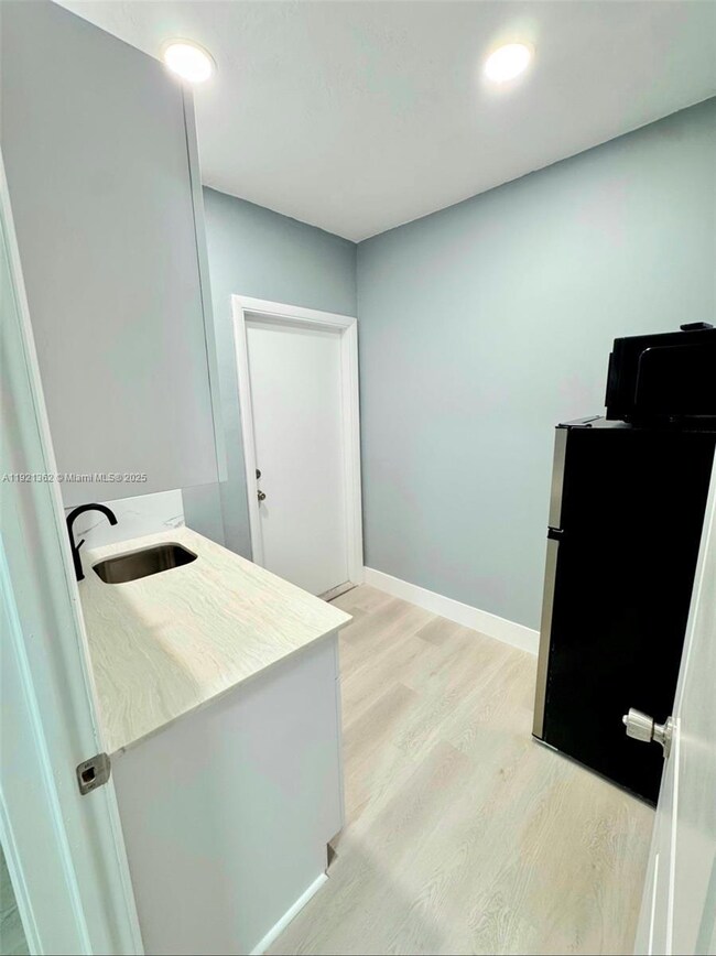 321 NW 93rd Ave unit 1, Pembroke Pines, FL 33024 - photo 6