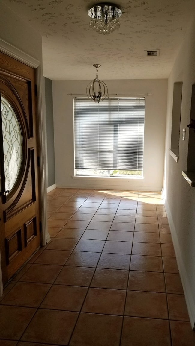 7846 Winehill Ln, Houston, TX 77040 - photo 2