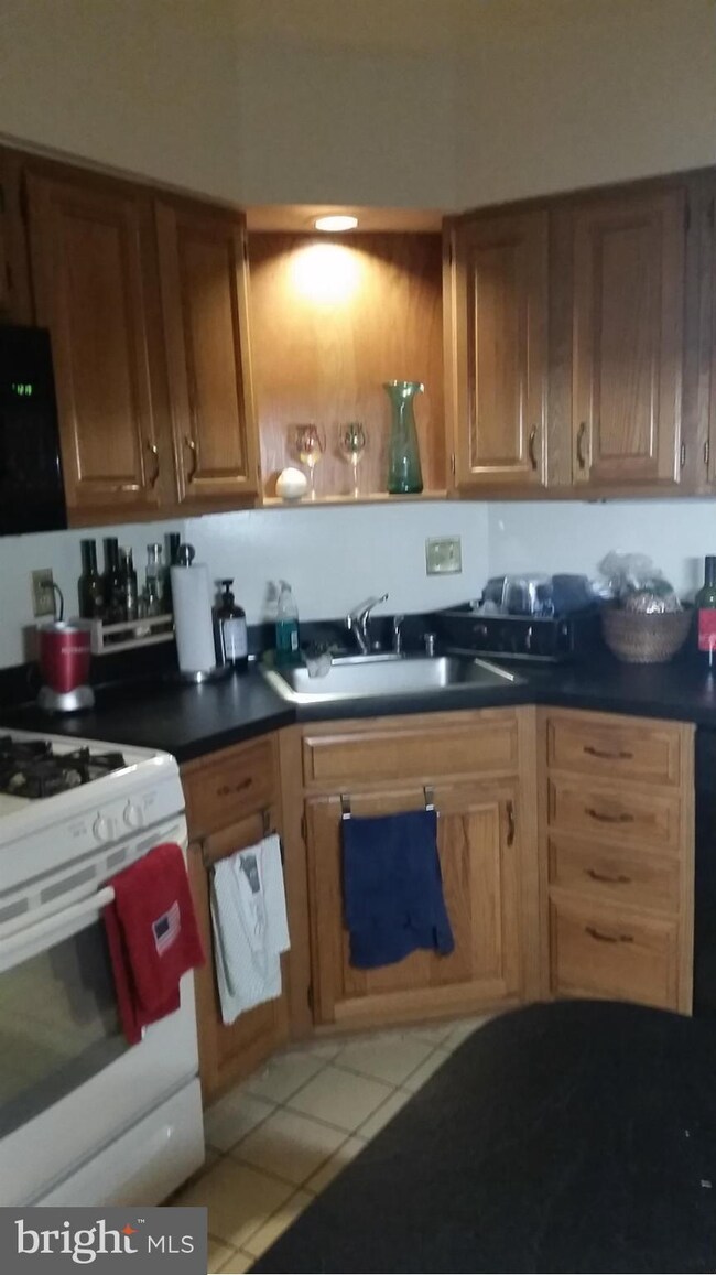 3535 Chevy Chase Lake Dr unit 301, Chevy Chase, MD 20815 - photo 5