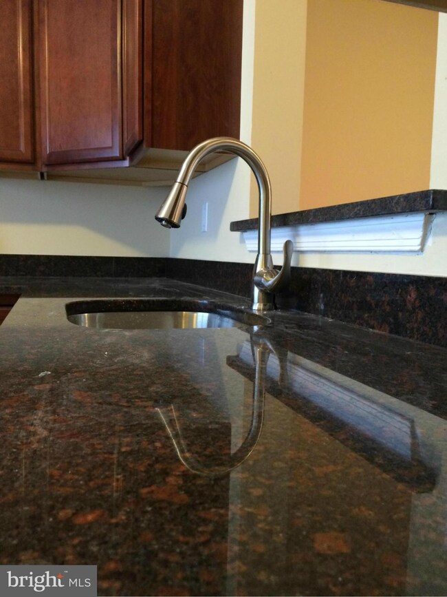 907 Saint Michaels Dr, Bowie, MD 20721 - photo 4