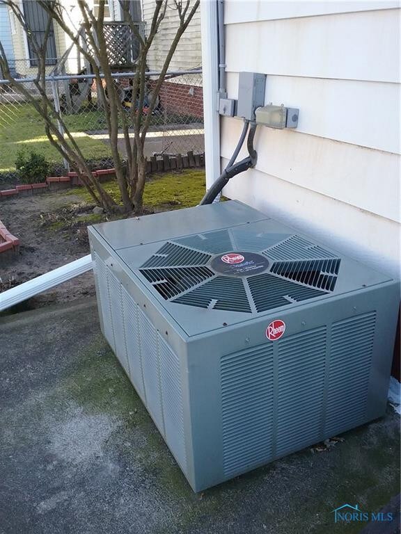 1840 Fairfax Rd, Toledo, OH 43613 - photo 6