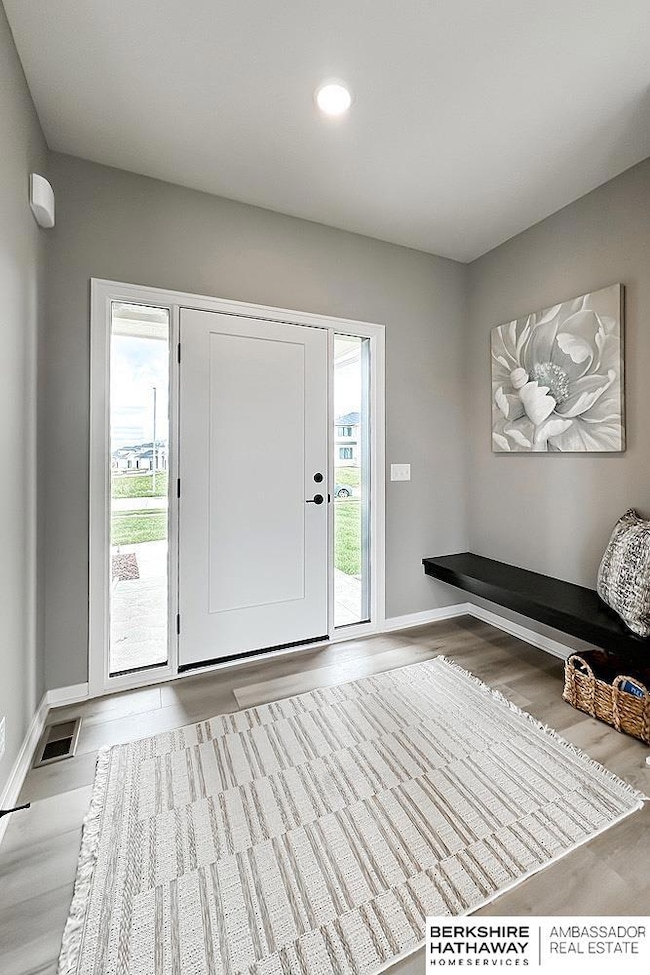 5501 Kestrel Pkwy, Elkhorn, NE 68022 - photo 4