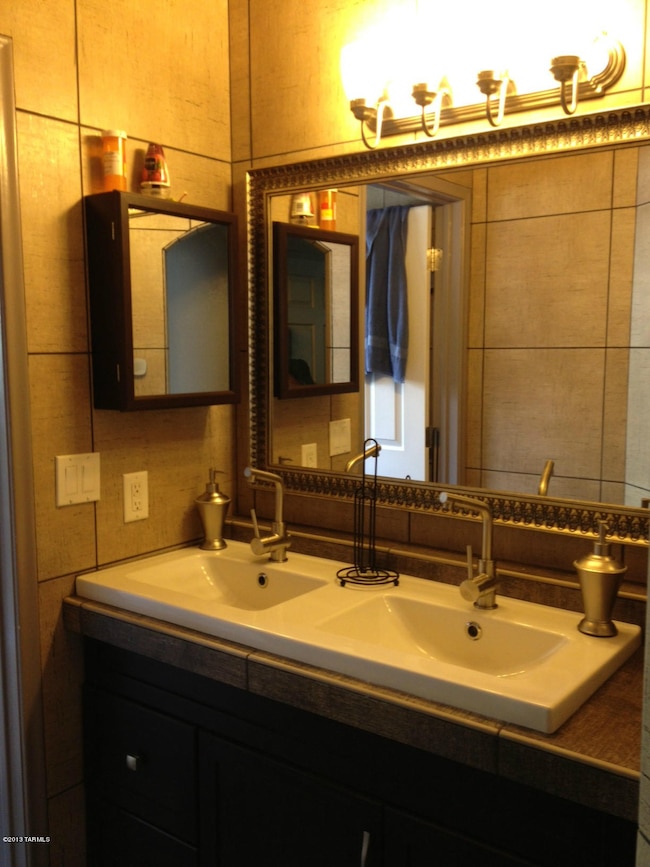 fair mtn master bath