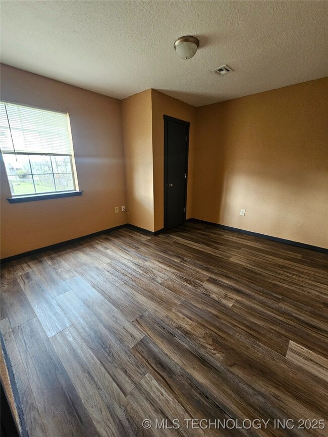 1416 W 2nd St, Sulphur, OK 73086 - photo 6
