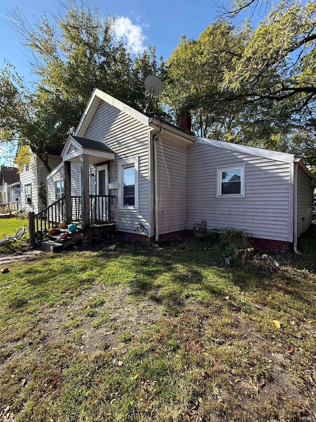 811 Pulaski St, South Bend, IN 46619 - photo 2