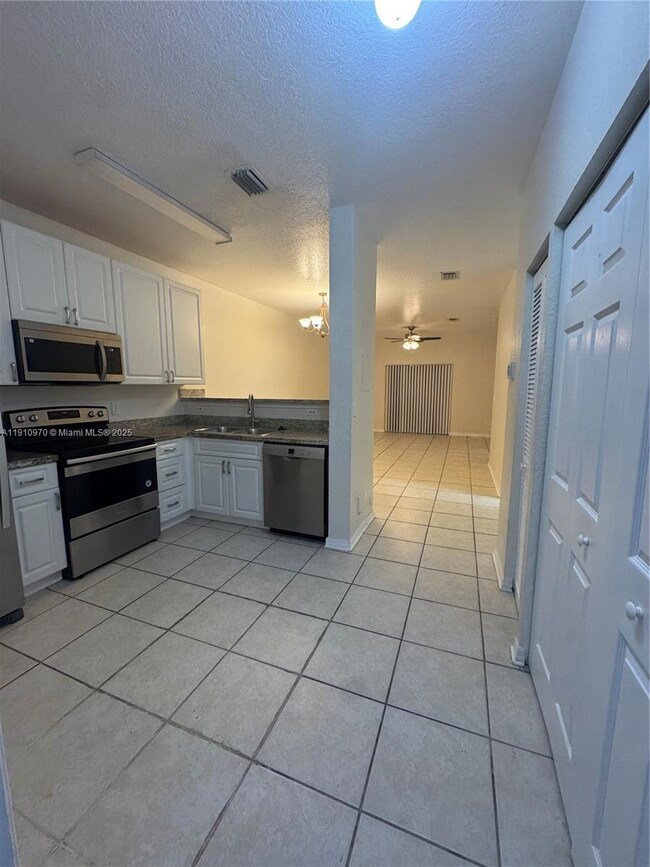 3670 NW 91st Ln unit 3670, Sunrise, FL 33351 - photo 4
