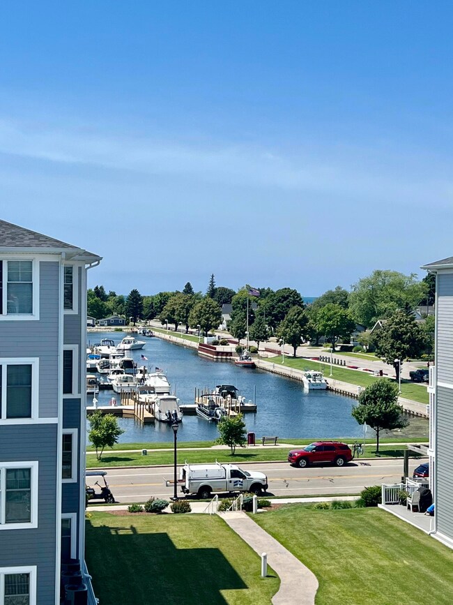 Views of City Marina!
