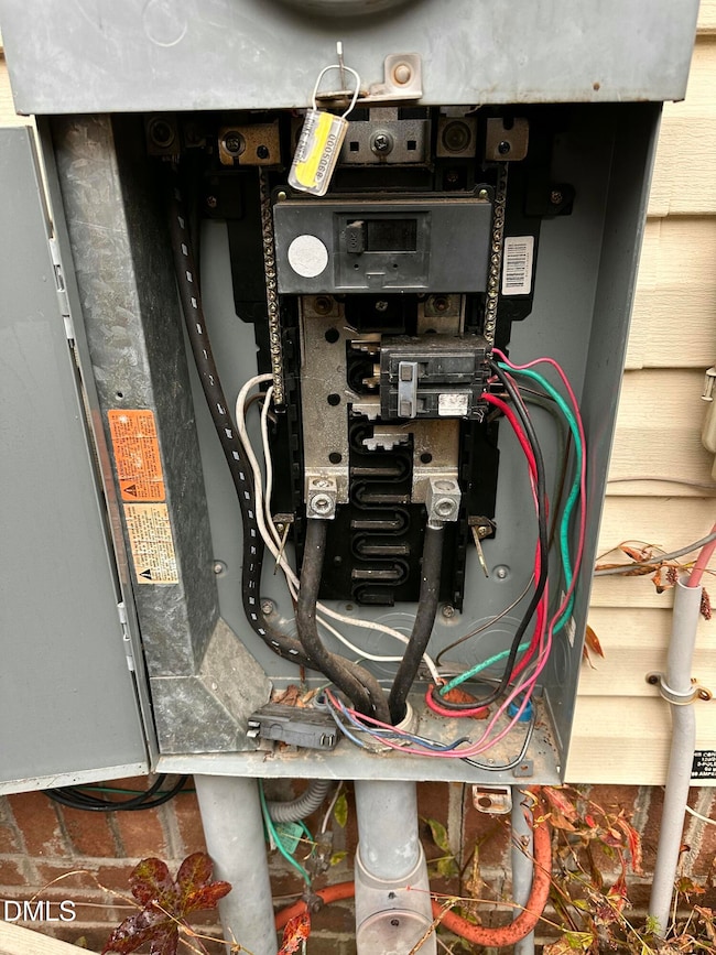 1021 Panseyhill Ln, Willow Spring, NC 27592 - photo 4