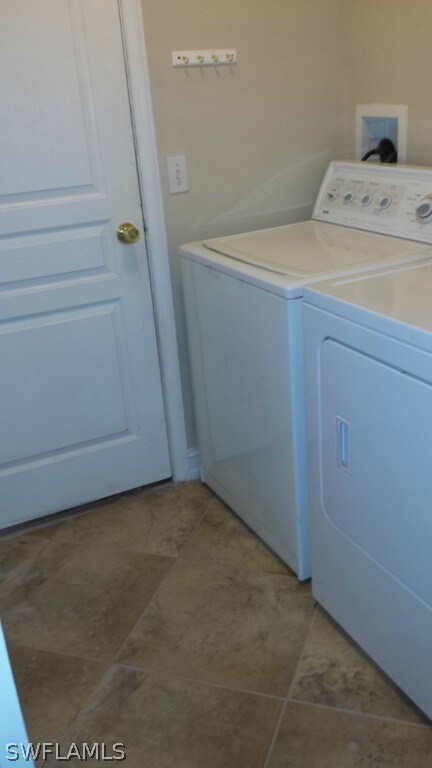 213 Blackstone Dr, Fort Myers, FL 33913 - photo 6