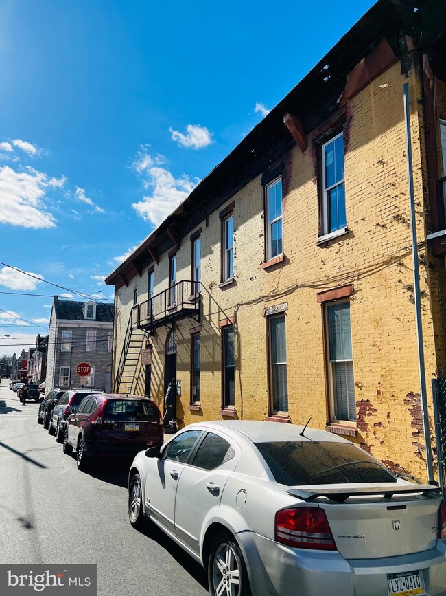 821 Elm St, Reading, PA 19601 - photo 3