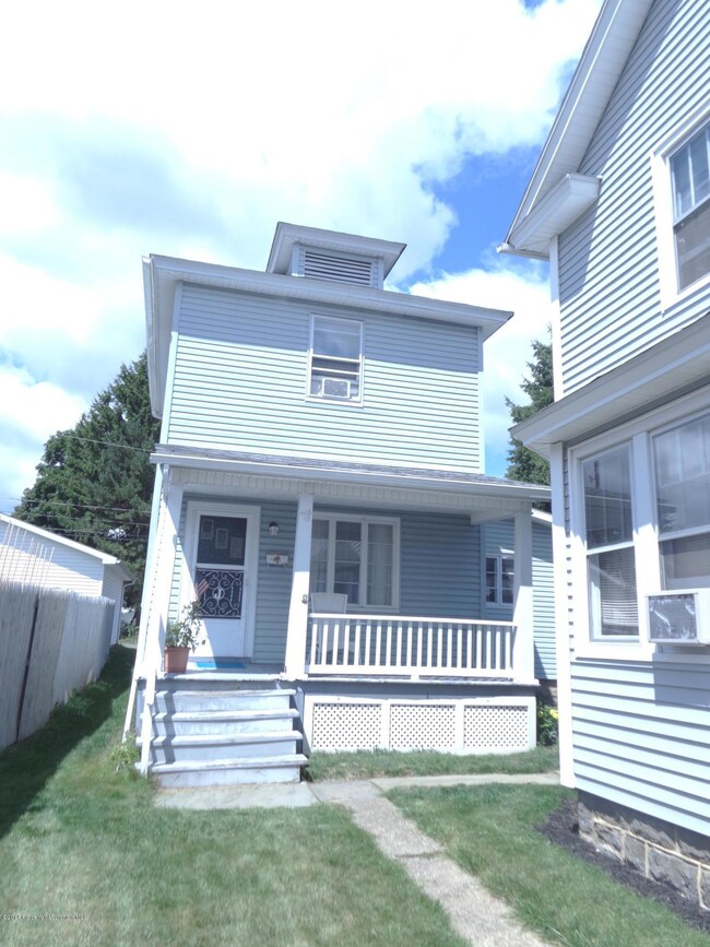 523 N Sumner Ave, Scranton, PA 18504 - photo 4