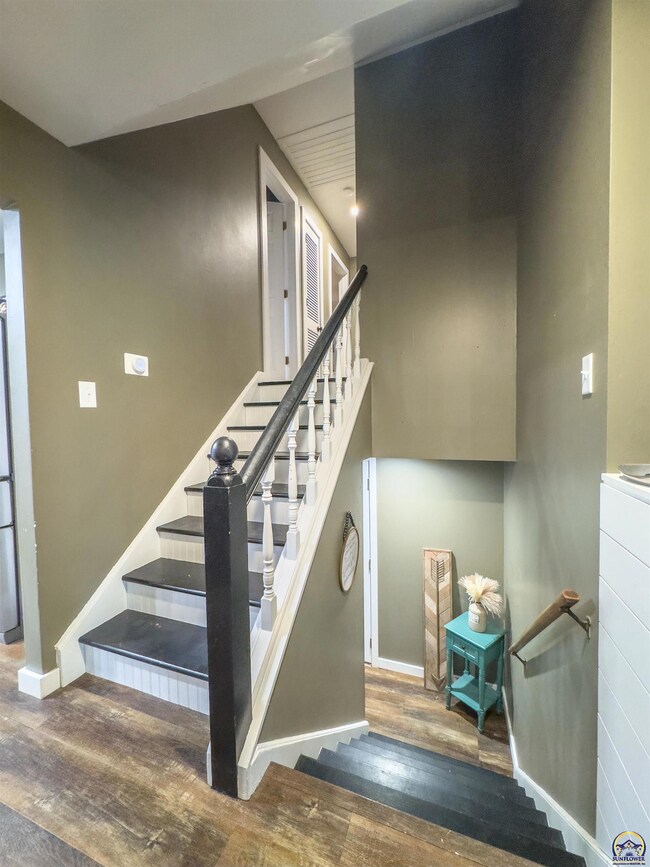 3214 SW MacVicar Ct, Topeka, KS 66611 - photo 5