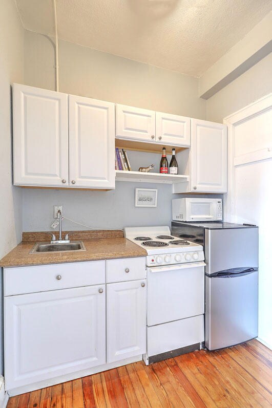 63 Rutledge Avenue 25 kitchenette