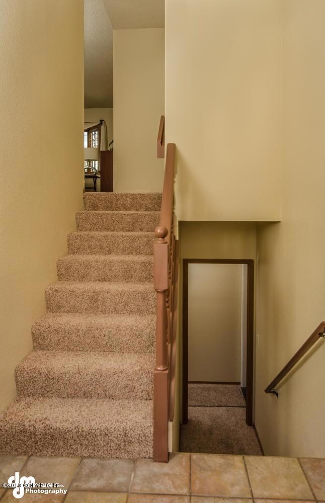 831 Jay Cir Anchorage AK 99516-large-005