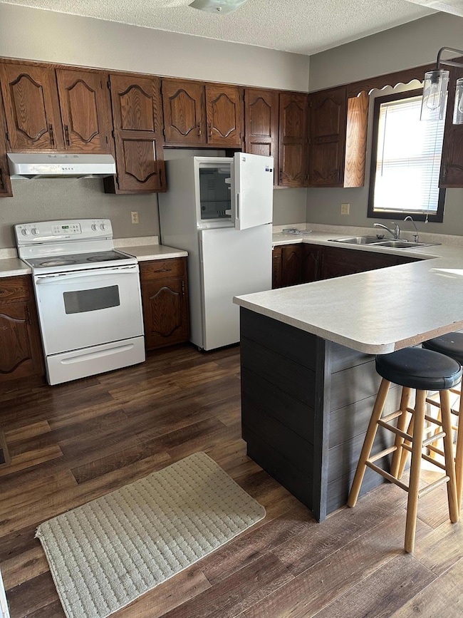 352 3rd St, Tracy, MN 56175 - photo 3