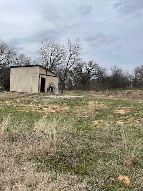 510 Parker St, Azle, TX 76020 - photo 4