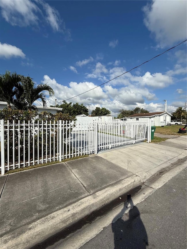 22020 SW 114th Ave, Miami, FL 33170 - photo 3