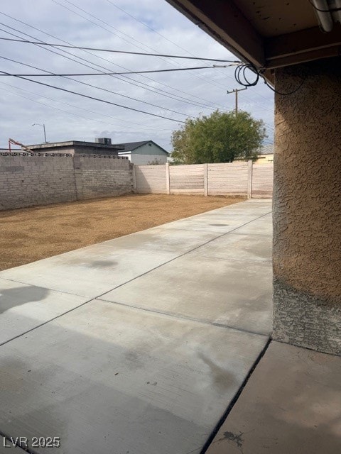 572 Burton St, Henderson, NV 89015 - photo 4