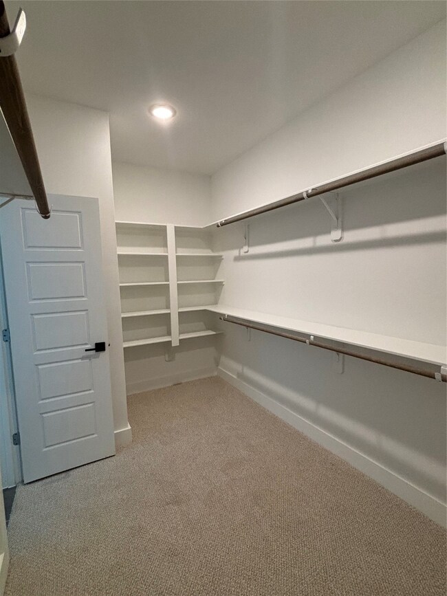 778 W Tidwell Rd unit E, Houston, TX 77091 - photo 4