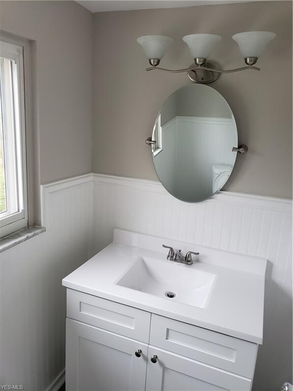 5363 Holly Rd, Bedford, OH 44146 - photo 7