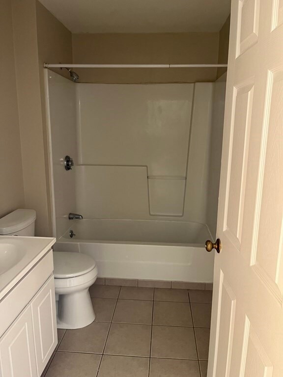 109 Hampshire Rd unit 2, Methuen, MA 01844 - photo 7