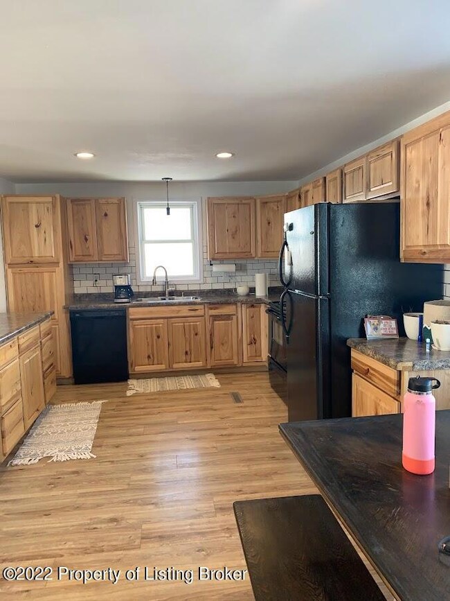 8313 Kitchen