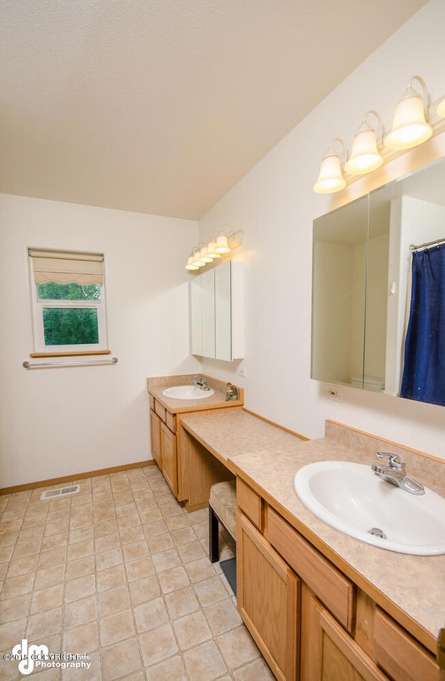 2301 N Manhattan Way Palmer AK-large-017