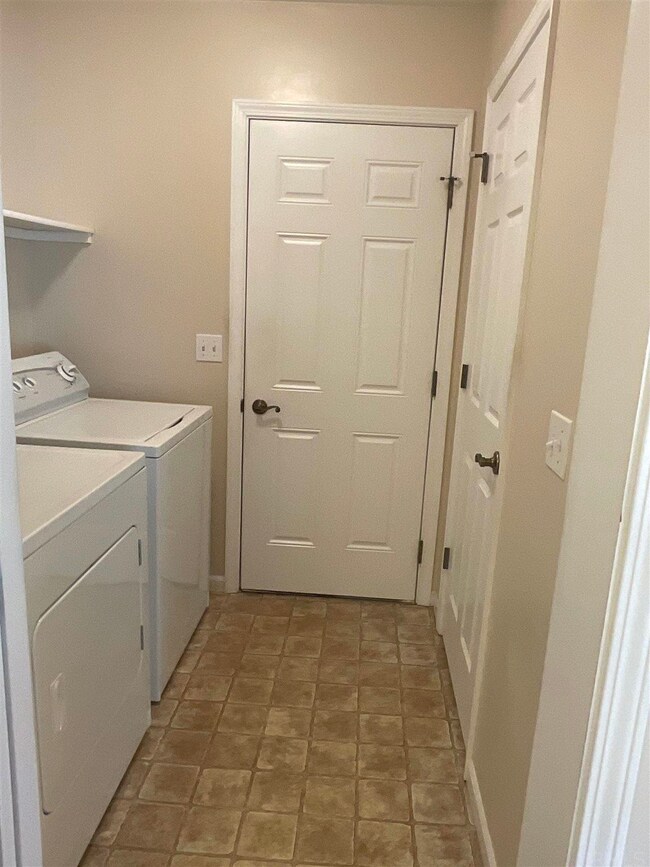 814 Heatherwood Ln, Ossian, IN 46777 - photo 7